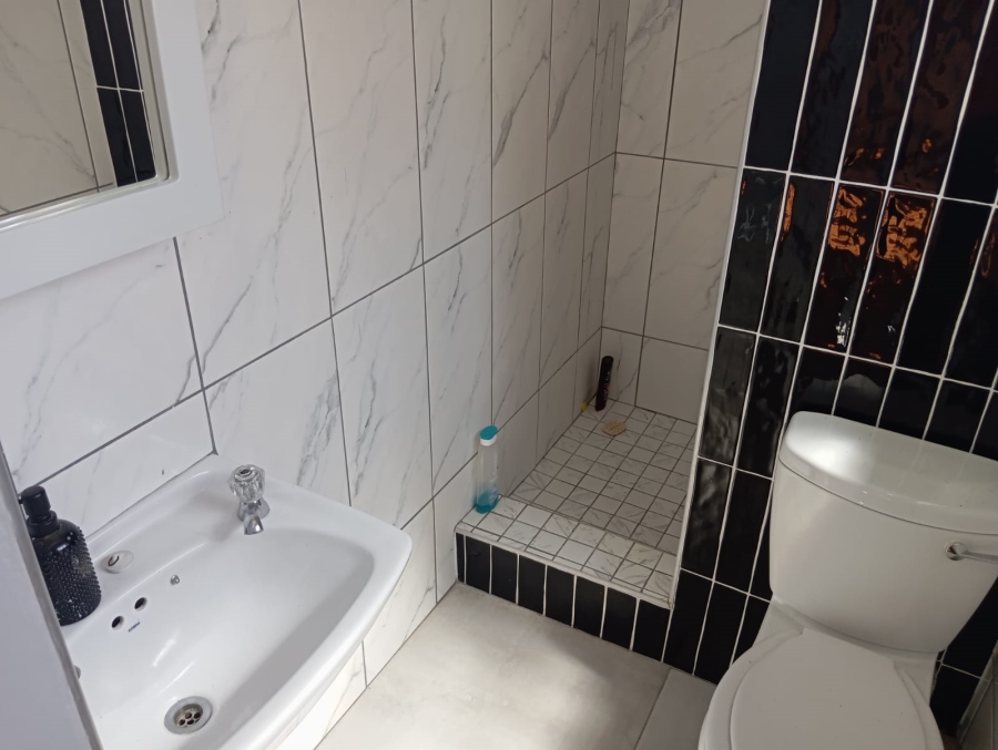 To Let 2 Bedroom Property for Rent in South End Eastern Cape